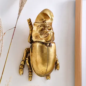 Escultura de pared de escarabajo rinoceronte dorado única para decoración interior creativa