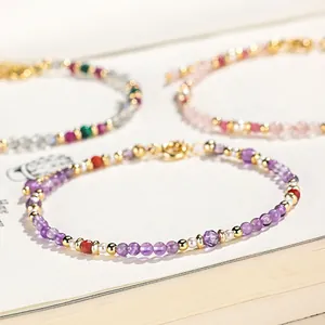 Delicada pulsera de cuentas de cristal multicolor con amatista y malaquita para mujer