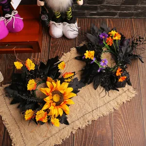 Coronas de velas de Halloween con girasoles y hojas negras para decoración de mesa