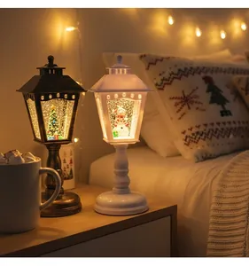 Lanternes d'eau décoratives de Noël avec des scènes de bonhomme de neige et sapin