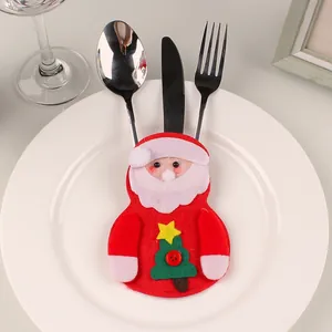 Luxe decoratieve kerstman vilt bestekhouder zakje voor de feestelijke kerstdiner tafels