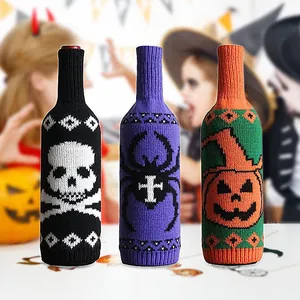 Copri bottiglia di vino in maglia per Halloween con teschio, ragno e zucca
