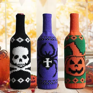 Copribottiglie decorativi in maglia per Halloween con motivi di teschio e zucca