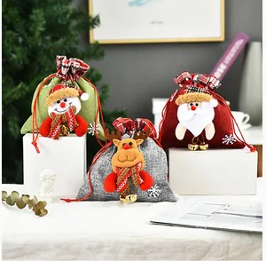 Set de bolsas de regalo de Navidad con cordón y muñecos 3D de Papá Noel, muñeco de nieve y reno.