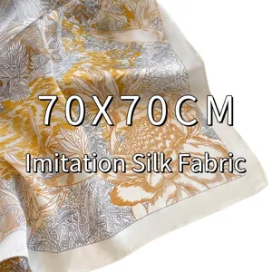 Elegante foulard 70x70cm in simil seta con stampa botanica per abbigliamento formale.