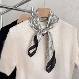 Foulard Quadrato in Raso con Stampa Paisley Vintage Francese da Donna Elegante Fascia per Capelli con Sensazione di Seta