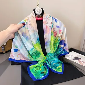 Pañuelo cuadrado de seda grande con estampado abstracto vibrante y borde azul