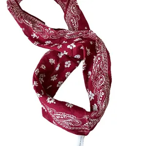 Sciarpa vintage rossa con motivo paisley per acconciature e accessori da donna