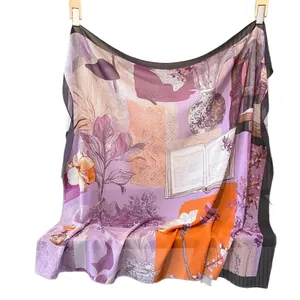 Elegante pañuelo cuadrado de satén de 110x110cm con diseño artístico de flores y libro