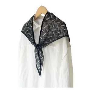 Sciarpa a Triangolo in Pizzo Floreale Stile Coreano da Donna Bandana Traforata Estiva in Misto Cotone Poliestere Accessorio Sciarpa