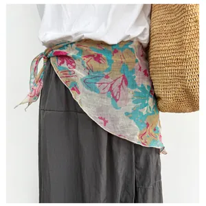 Donna Stile Mori Triangolo in Puro Lino Foulard Stampa Floreale Retrò Letterario Fascia Sciarpa Naturale Con Bordo Arrotolato