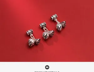 Detailopname van S925 retro Thais zilveren lotusbloembedeltjes voor DIY-sieraden