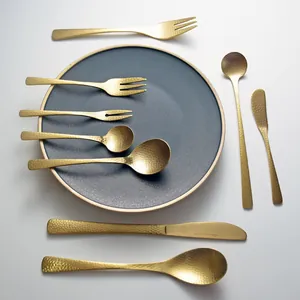 Hammered Gold Stainless Steel Cutlery Set Luxury Retro Steak Knife Fork Spoon For Home Restaurant Banquet Wedding Tableware