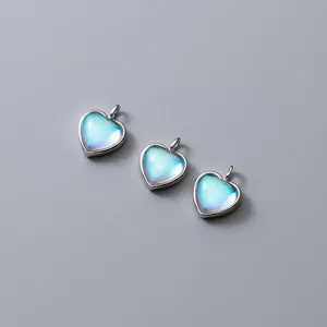 Elegante blauwe Mondstein Katzenauge Herzanhänger aus S925 Silber für DIY Schmuckherstellung