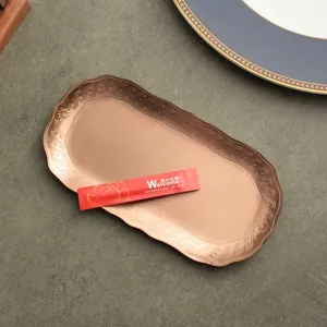 Elegante roségouden 304 roestvrijstalen dienblad met reliëfpatronen in paleisstijl