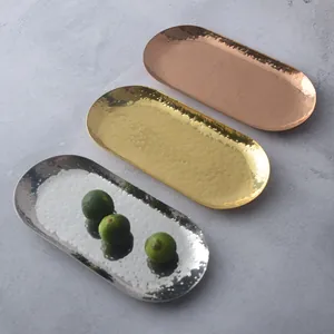 Vassoi ovali in acciaio inox martellato oro, argento e oro rosa per dessert