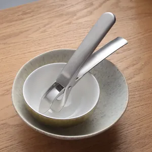 Pinza da cucina in acciaio inox 304 per afferrare ciotole e piatti caldi in sicurezza