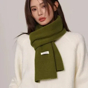 High-quality olive green 100% Australian wool knitted scarf for women's winter warmth