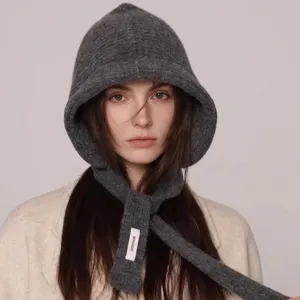 Passamontagna grigio in maglia per l'inverno, sciarpa con cappuccio calda.