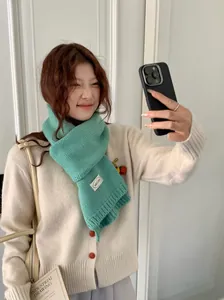 Groene gebreide sjaal voor dames zachte minimalistische ins-stijl winteraccessoire