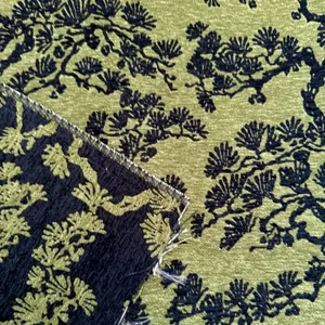 Tessuto jacquard ciniglia con motivo di pino vintage per cuscini e tappezzeria divano.