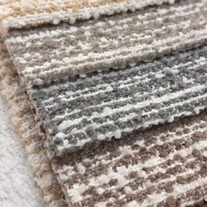Échantillons de tissu bouclé texturé dans des tons neutres pour projets de bricolage