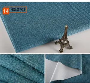 Detaillierte Makroansicht von blauem Polsterstoff mit Rattan-Textur für Sofas