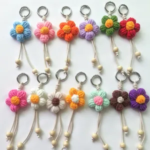 Portachiavi a fiori fatti a mano all'uncinetto in 13 colori vivaci con perline legno.