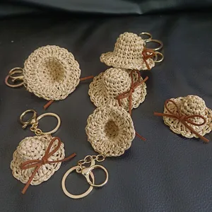 Porte-clés mini chapeau de paille tissé à la main avec nœuds marron pour sacs et clés