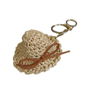 Porte-clés mini chapeau de paille tissé à la main avec nœud marron pour sac à main