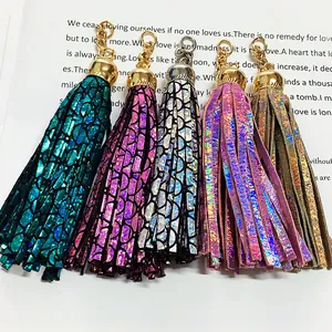 Fashion Holographic Laser Leather Tassel Keychain Pendant For Women Bag Charm Sweet Cool Style PU Leather Tassel With Alloy Cap DIY Jewelry Accessories