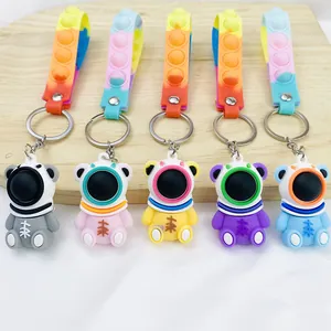 Porte-clés ours astronaute colorés avec lanières pop-it en silicone pour sacs