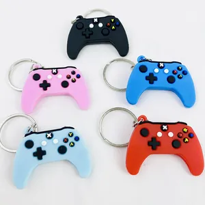 Porte-clés mini manette de jeu en plusieurs couleurs avec design joystick classique