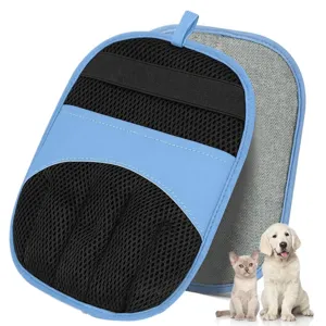 Guanto professionale blu per peli di animali con dorso a rete e superficie ruvida