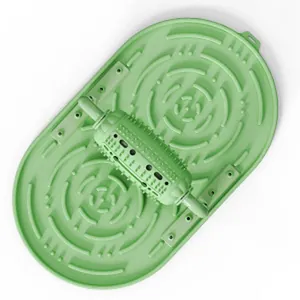 Tapis de léchage en silicone vert pour animaux avec rouleau puzzle pour chiens et chats