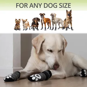 Detaillierte Ansicht atmungsaktiver Anti-Rutsch-Hundesocken für alle Hundegrößen