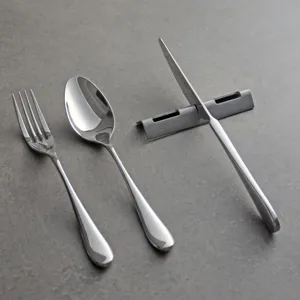 Poggia posate vintage in acciaio inox 304 con fessura per coltelli su superficie
