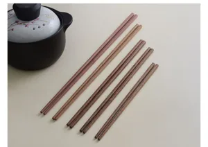 Set of extra long natural wooden cooking chopsticks in chicken wing and sandalwood