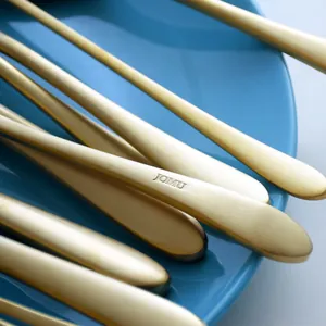Set de couverts en acier inoxydable doré mat brossé de style néerlandais avec logo