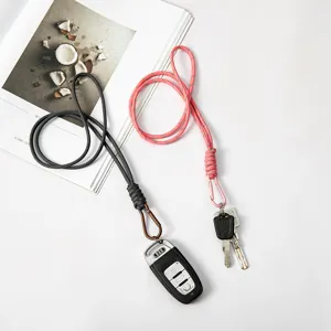 Cordón de paracord trenzado a mano con mosquetón resistente para llaves de coche y teléfonos