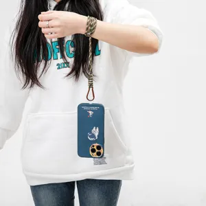Cordón de teléfono de paracord trenzado a mano con gancho de montaña resistente útil
