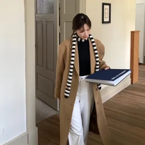 Bufanda larga de punto artesanal a rayas blancas y negras de moda estilo Y2k unisex
