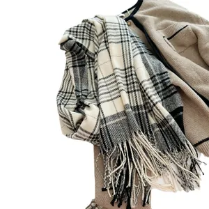Gemütlicher Herbst Winter Karierter Schal aus weichem Kaschmir-Imitat im klassischen Karomuster