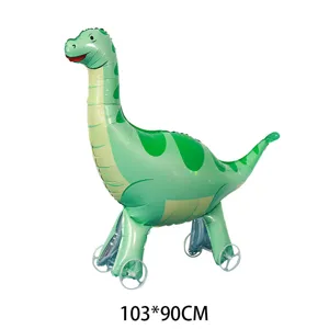 Vue détaillée d'un grand ballon en aluminium dinosaure vert à roulettes, 103x90cm.