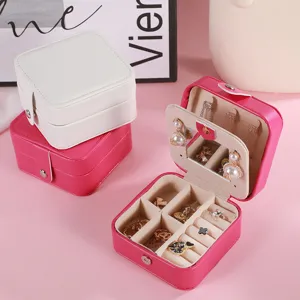 Boîte à bijoux portable en cuir PU avec miroir pour boucles d'oreilles et colliers