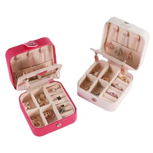 Boîte à bijoux de voyage minimaliste en cuir PU avec miroir et compartiments de luxe