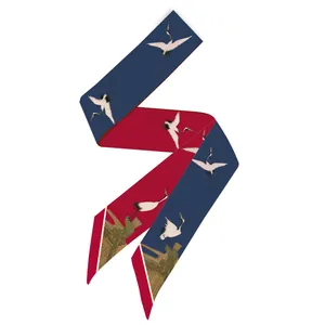 Elegante smalle zijden sjaal met kraanvogel- en Dunhuang-motieven in rood en marine