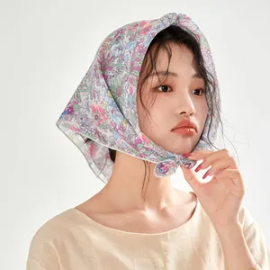Elegant French retro floral print cotton square headscarf for women's summer sun protection