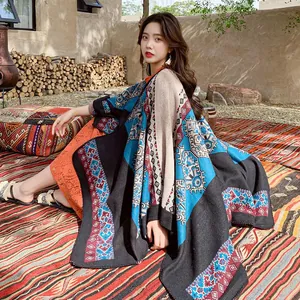 Bohemian ethnic γυναικείο σάλι πόντσο με γεωμετρικά σχέδια για εξωτερικούς χώρους