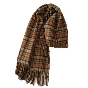 Écharpe en maille à carreaux marron classique avec franges pour l'automne et l'hiver